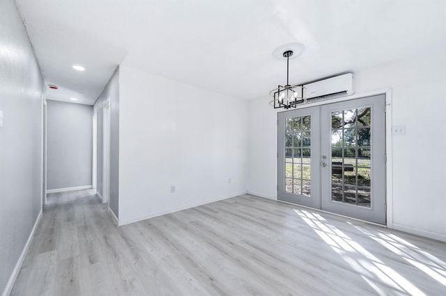 2227 County Road 737, Alvin, TX 77511