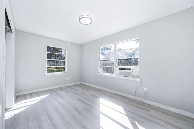 2227 County Road 737, Alvin, TX 77511