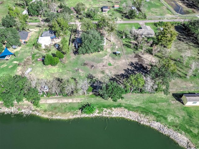 2227 County Road 737, Alvin, TX 77511