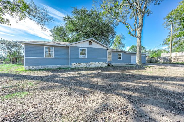 2227 County Road 737, Alvin, TX 77511