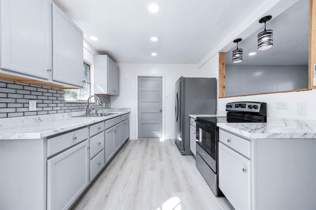 2227 County Road 737, Alvin, TX 77511