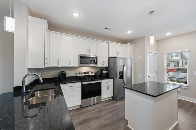 2269 Bayport Ave, Old Hickory, TN 37138