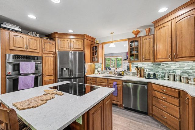 10835 Red Oak Ridge, Howard City, MI 49329