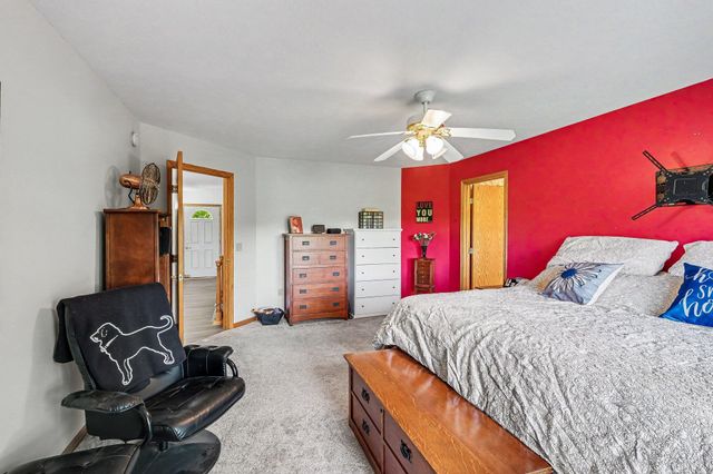 10835 Red Oak Ridge, Howard City, MI 49329