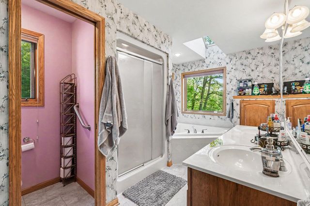 10835 Red Oak Ridge, Howard City, MI 49329