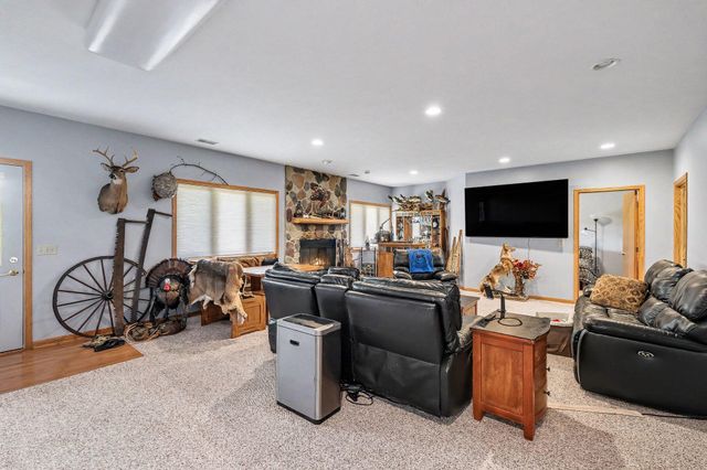 10835 Red Oak Ridge, Howard City, MI 49329