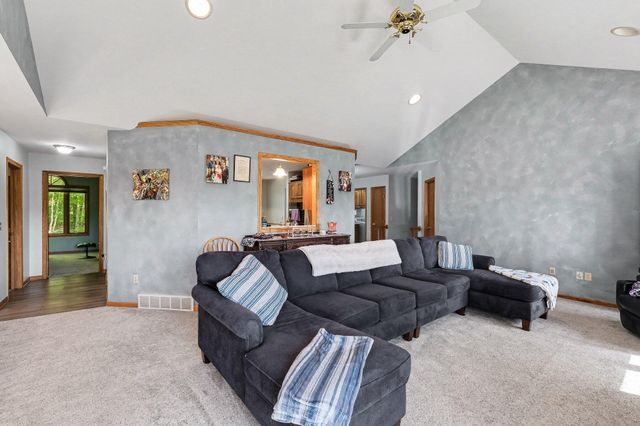 10835 Red Oak Ridge, Howard City, MI 49329