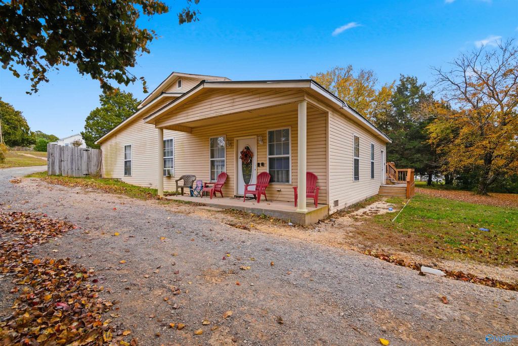 1539 Highway 67 S, Priceville, AL 35603