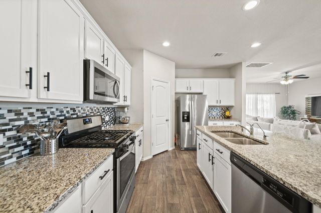 13997 Leigh Lake Lane, Conroe, TX 77384