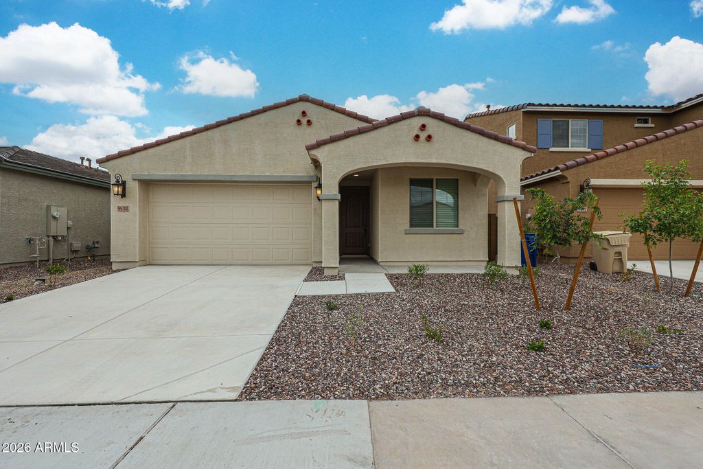 9011 W GEORGIA Avenue, Glendale, AZ 85305 — exterior