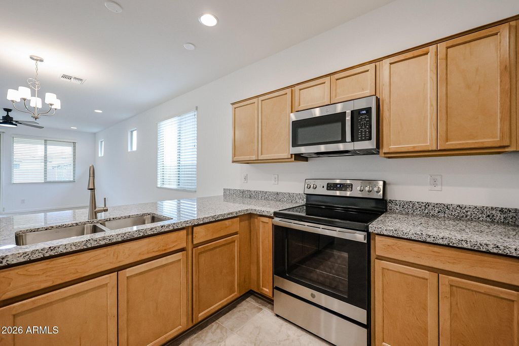 9011 W GEORGIA Avenue, Glendale, AZ 85305 — photo 4