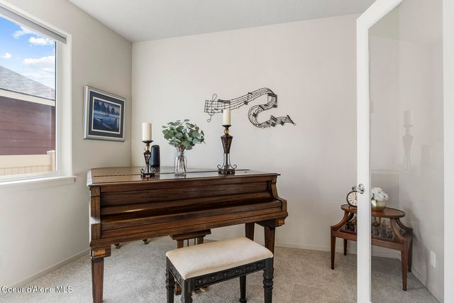 984 E Allenby AVE, Post Falls, ID 83854