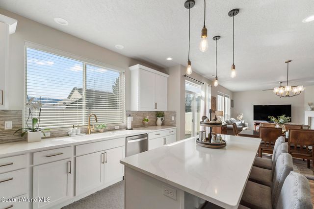 984 E Allenby AVE, Post Falls, ID 83854