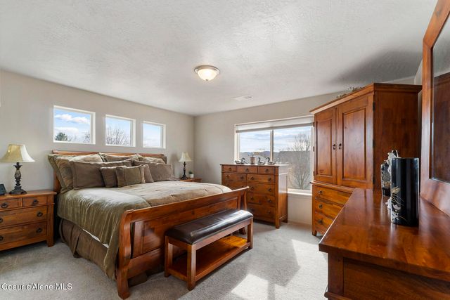 984 E Allenby AVE, Post Falls, ID 83854