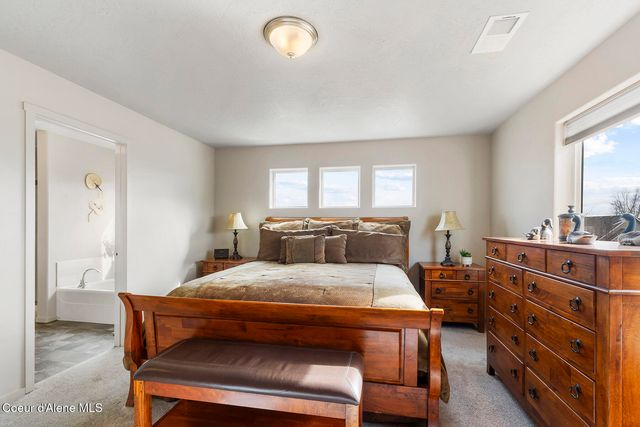 984 E Allenby AVE, Post Falls, ID 83854