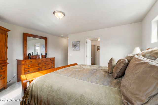 984 E Allenby AVE, Post Falls, ID 83854