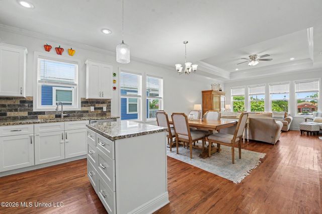 305 Davis Avenue, Pass Christian, MS 39571