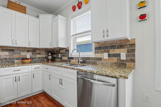 305 Davis Avenue, Pass Christian, MS 39571