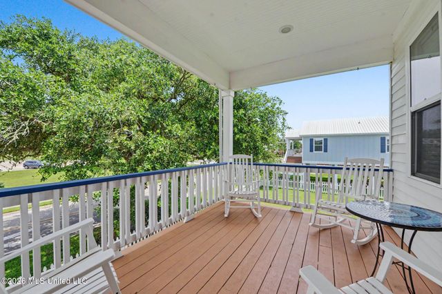 305 Davis Avenue, Pass Christian, MS 39571