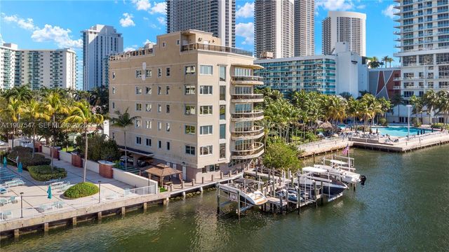 12 Seacrest Pkwy 3, Hollywood, FL 33019