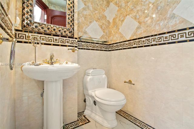 12 Seacrest Pkwy 3, Hollywood, FL 33019