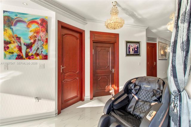 12 Seacrest Pkwy 3, Hollywood, FL 33019