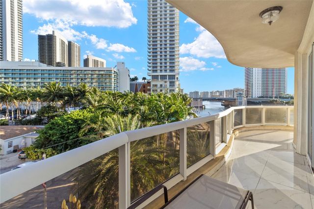 12 Seacrest Pkwy 3, Hollywood, FL 33019