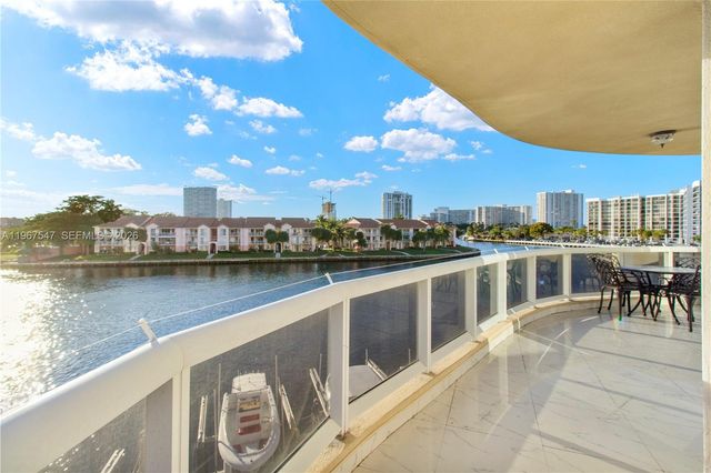 12 Seacrest Pkwy 3, Hollywood, FL 33019