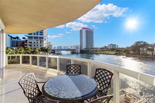 12 Seacrest Pkwy 3, Hollywood, FL 33019