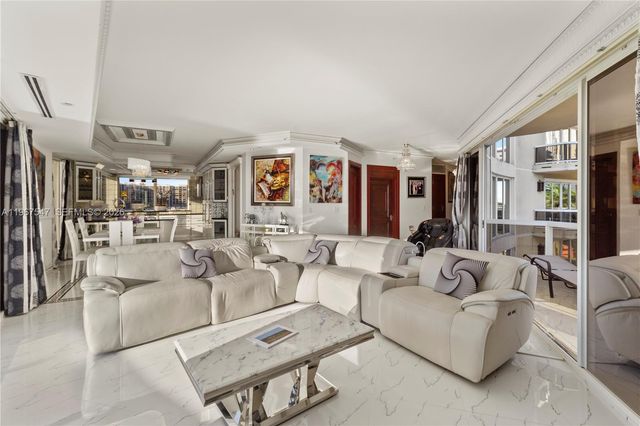 12 Seacrest Pkwy 3, Hollywood, FL 33019