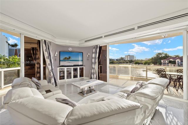 12 Seacrest Pkwy 3, Hollywood, FL 33019