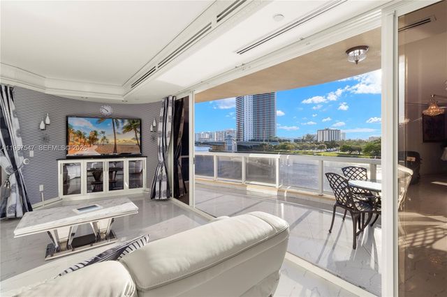 12 Seacrest Pkwy 3, Hollywood, FL 33019