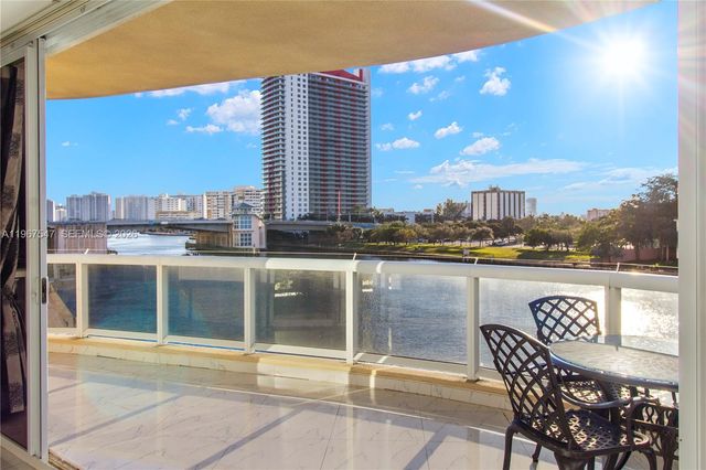 12 Seacrest Pkwy 3, Hollywood, FL 33019