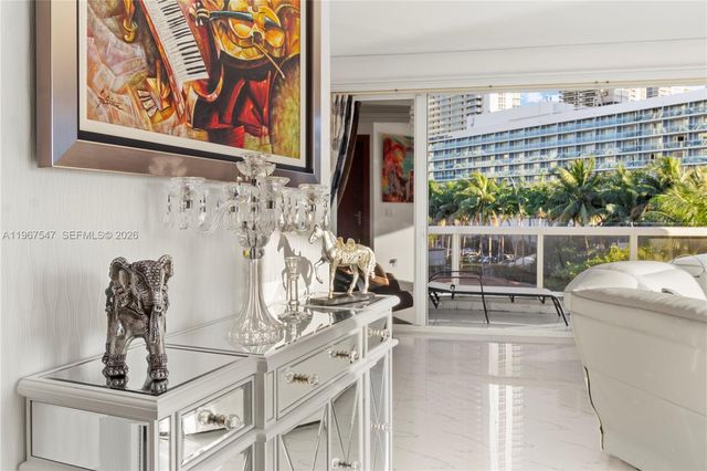 12 Seacrest Pkwy 3, Hollywood, FL 33019