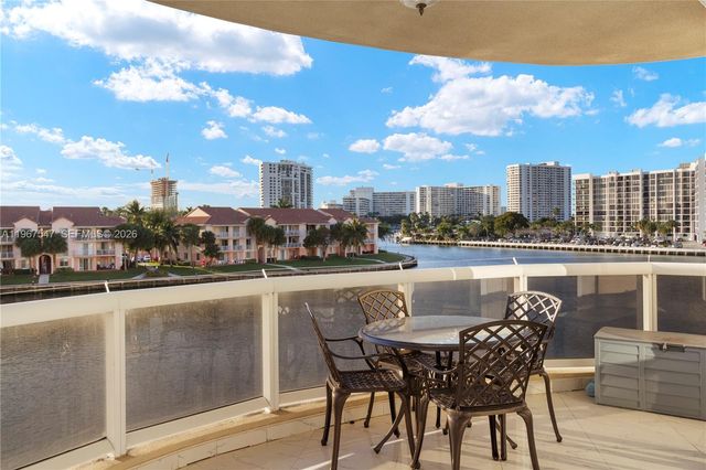 12 Seacrest Pkwy 3, Hollywood, FL 33019