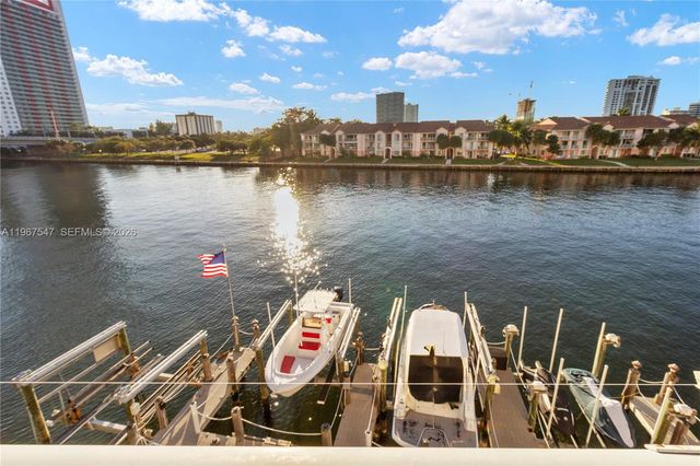 12 Seacrest Pkwy 3, Hollywood, FL 33019