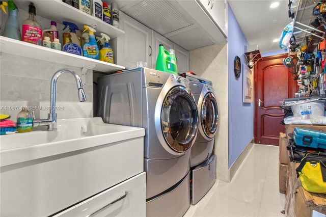 12 Seacrest Pkwy 3, Hollywood, FL 33019