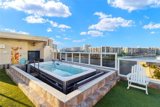 12 Seacrest Pkwy 3, Hollywood, FL 33019