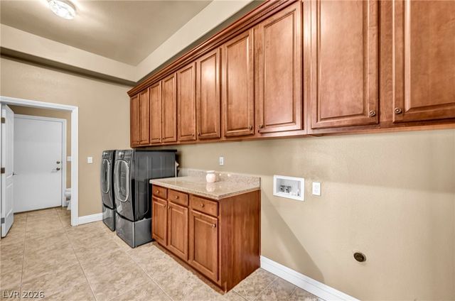 5960 Michelli Crest Way, Las Vegas, NV 89149