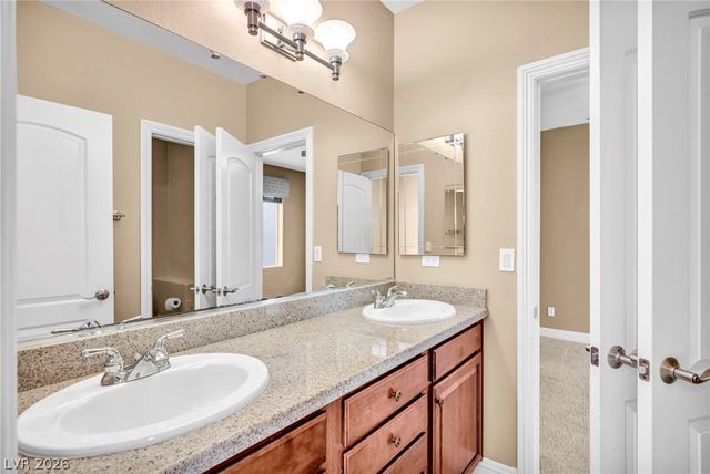 5960 Michelli Crest Way, Las Vegas, NV 89149