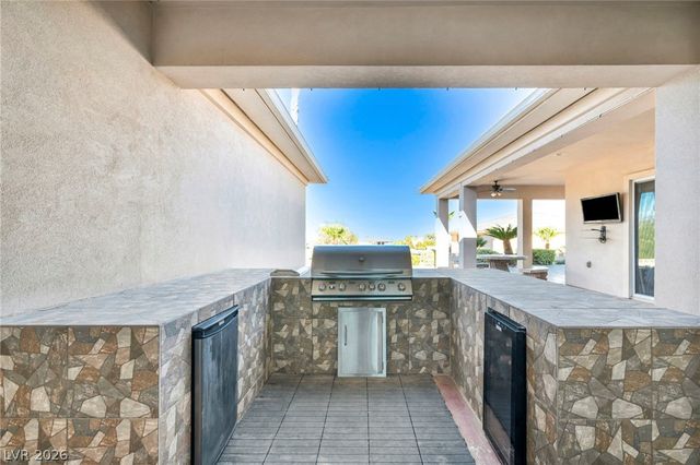 5960 Michelli Crest Way, Las Vegas, NV 89149
