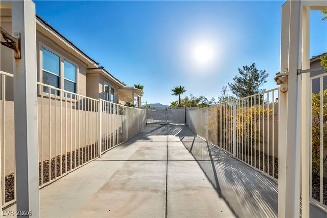 5960 Michelli Crest Way, Las Vegas, NV 89149