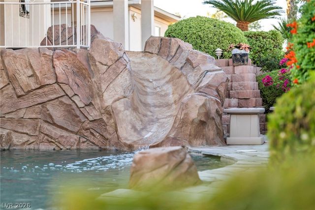 5960 Michelli Crest Way, Las Vegas, NV 89149