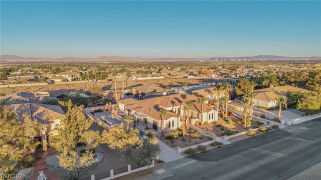 5960 Michelli Crest Way, Las Vegas, NV 89149