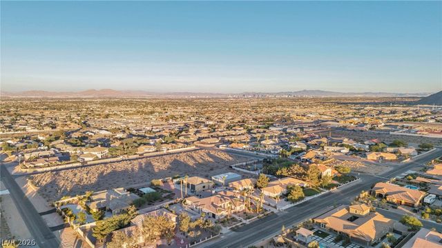 5960 Michelli Crest Way, Las Vegas, NV 89149