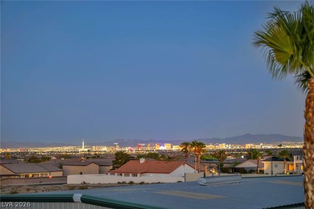 5960 Michelli Crest Way, Las Vegas, NV 89149