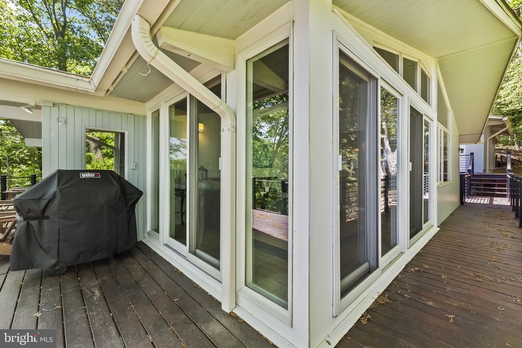 Image 31 of property listing at 12578 ALGONQUIN TRL TRL, Lusby, MD 20657
