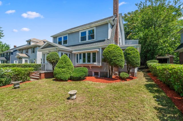 84 Blue Hills Parkway, Milton, MA 02186