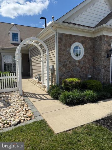 27 DOVE CT, Hamilton, NJ 08690