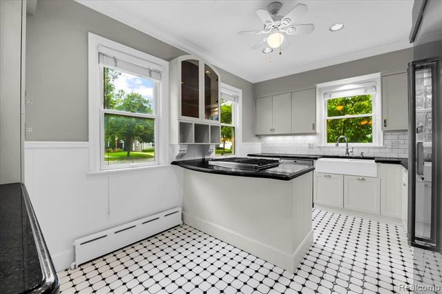 1119 Southfield Road, Birmingham, MI 48009